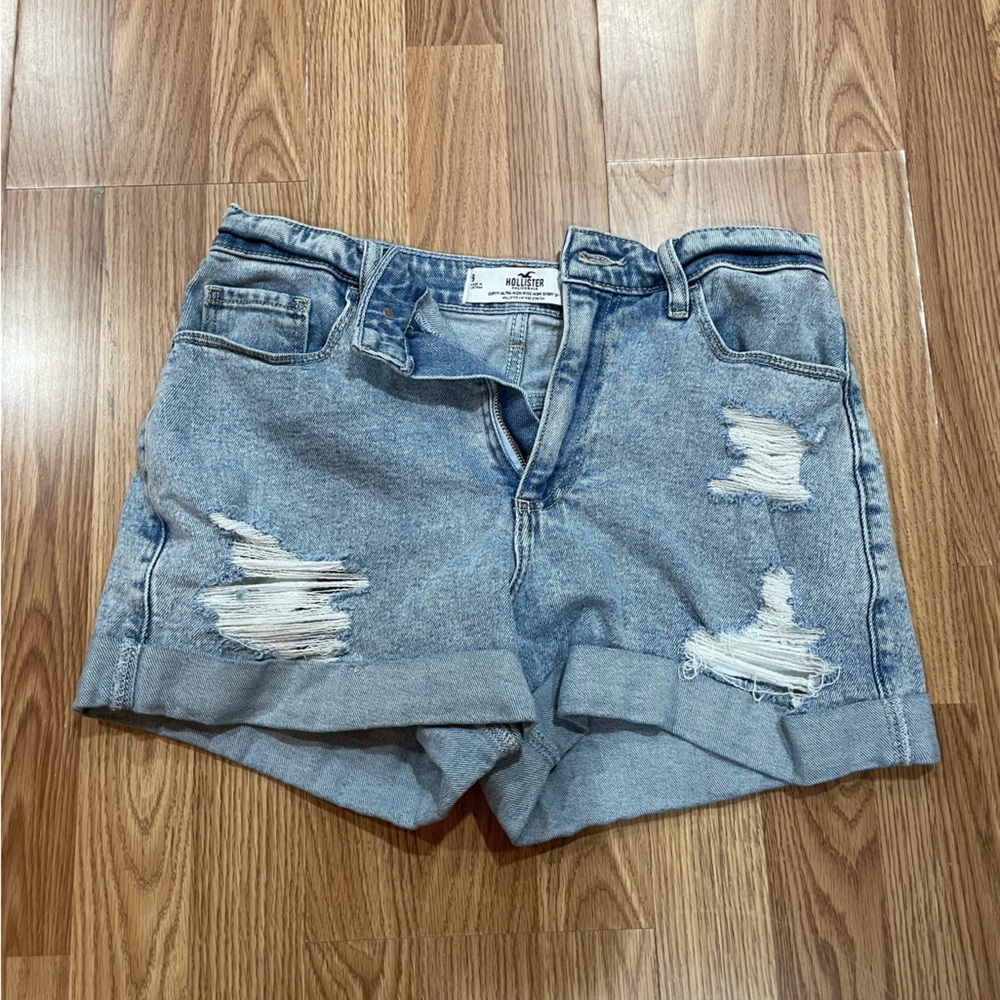 Hollister High Rise Mom Shorts